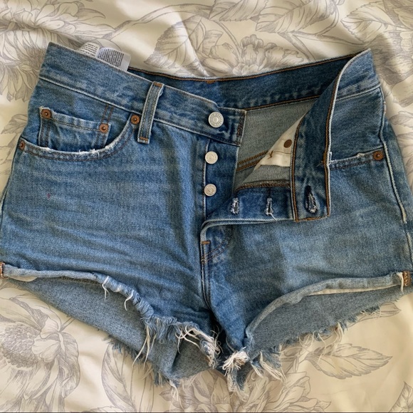 Levi’s 501 high rise shorts - Picture 5 of 6